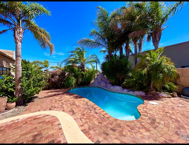 3 BEDROOM HOUSE FOR SALE IN MONTE VISTA